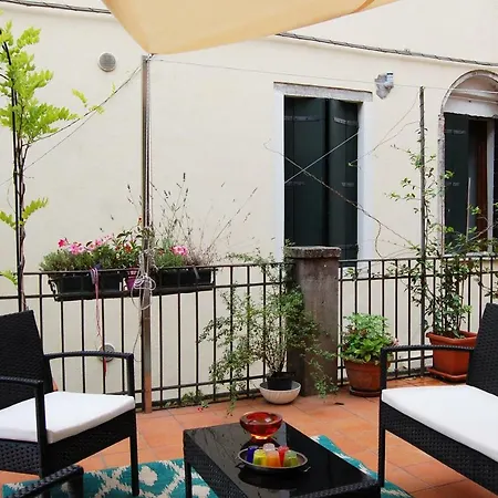 Marinaressa Biennale Terrazza アパート ヴェネツィア