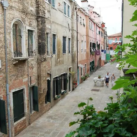 Marinaressa Biennale Apartment